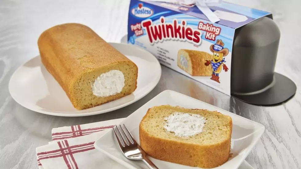 You Can Now Bake a Giant Twinkie That Serves 8