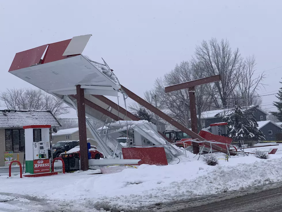 High Winds Cause Structure Collapse in Davenport