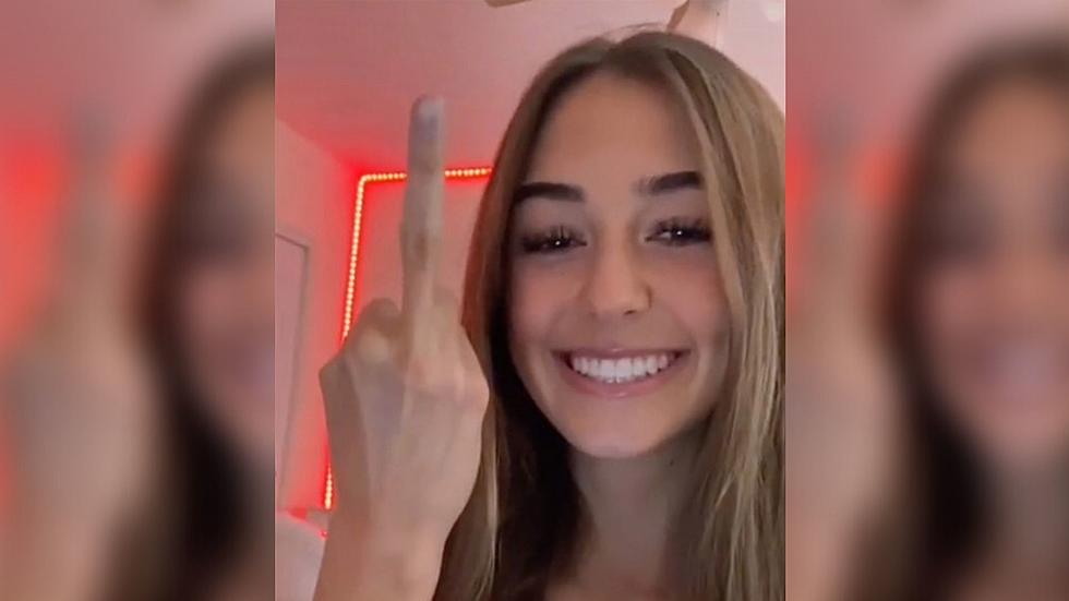 Girl Goes Viral For Her Weirdly Long Middle Finger