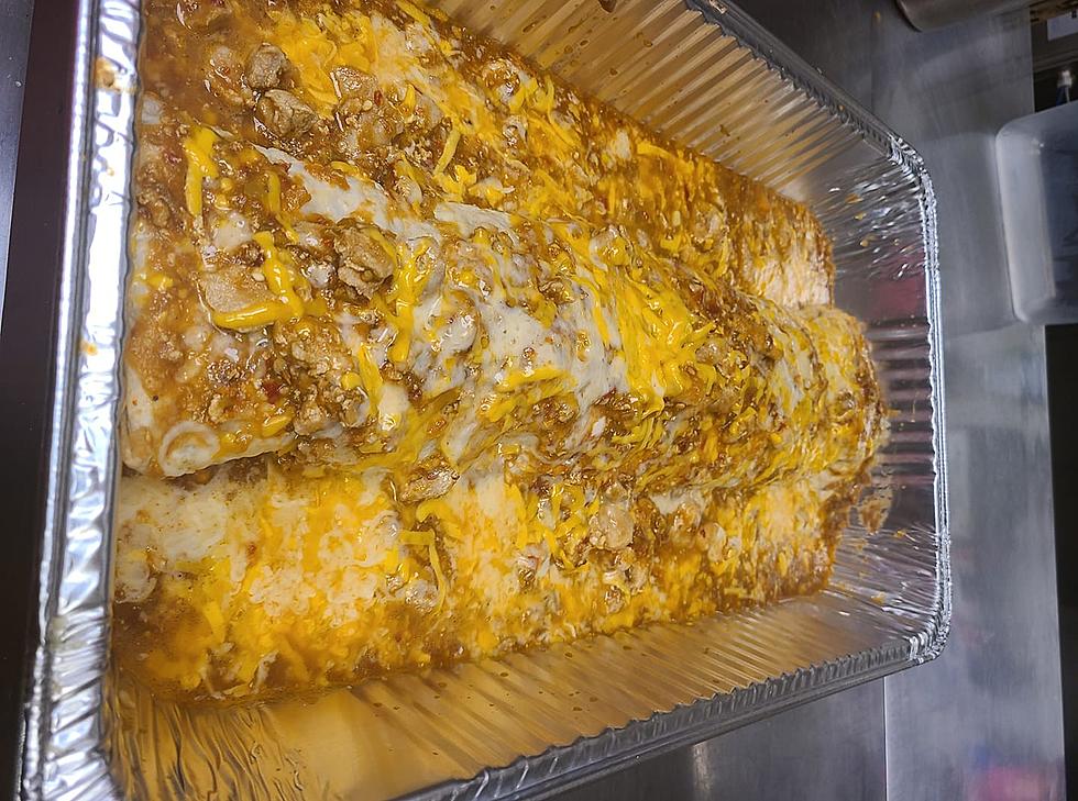 Quad City Mexican Restaurant Offers 7 Pound Burrito Challenge