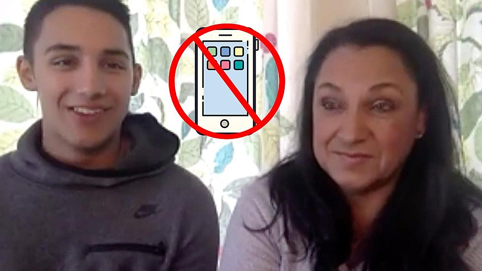 Mom Gives Teenager $1,800 To Stay Off Social Media For 6 Years