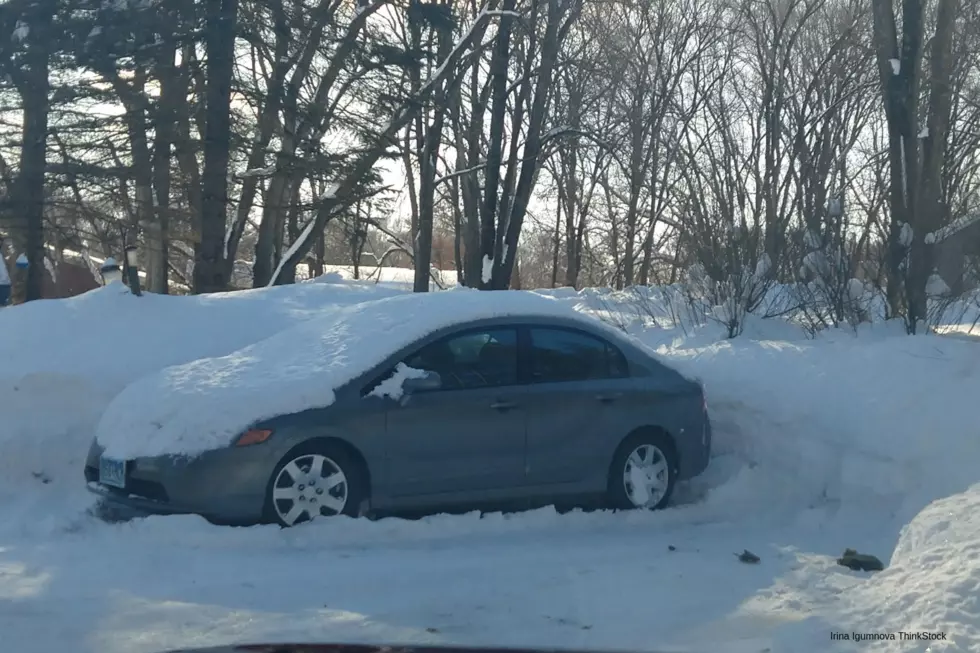 This Is Why You Need To Remove Snow From Your Car Before Driving 