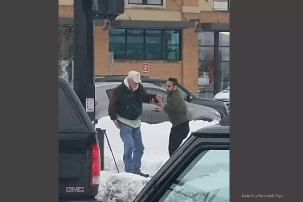‘Minnesota Nice’ Caught On Camera As Strangers Help Man Who Fell on Rochester Sidewalk