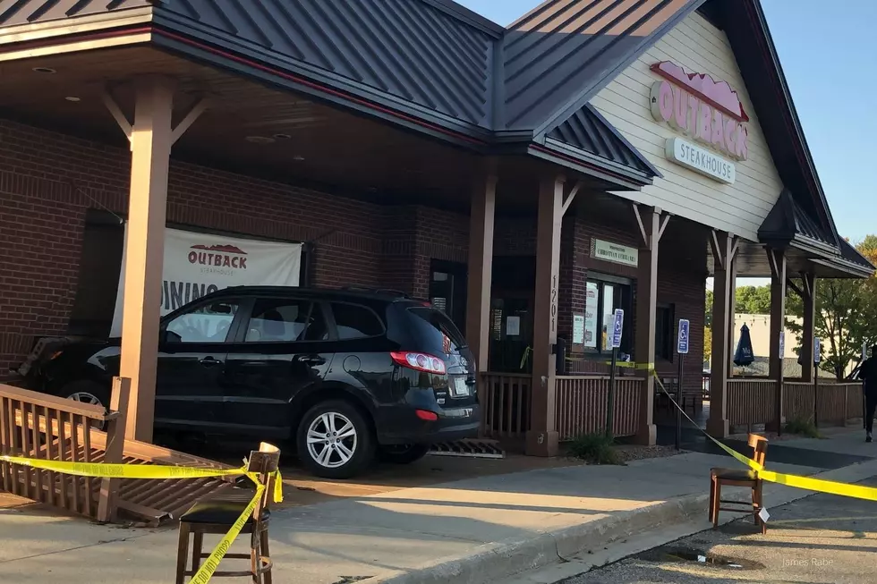 Car Drives Through the Wall At Outback Steakhouse in Rochester (PHOTOS)