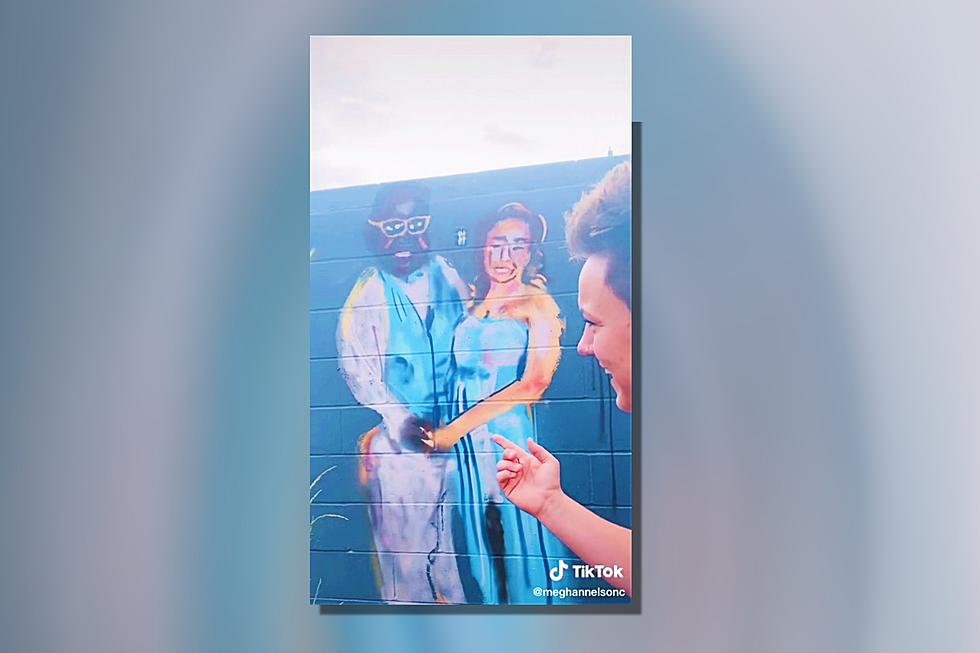 Viral Video &#8211; Mural In Iowa Is of Random Prom Picture! (WATCH)