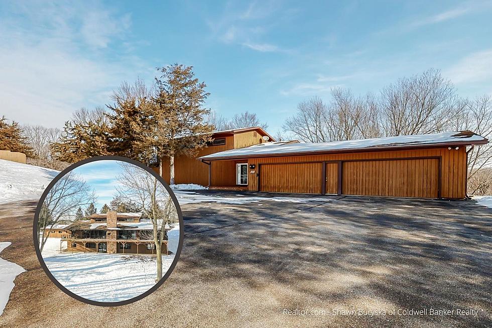 Gorgeous Acreage Just 20 Minutes from Rochester Has An Indoor Pool!