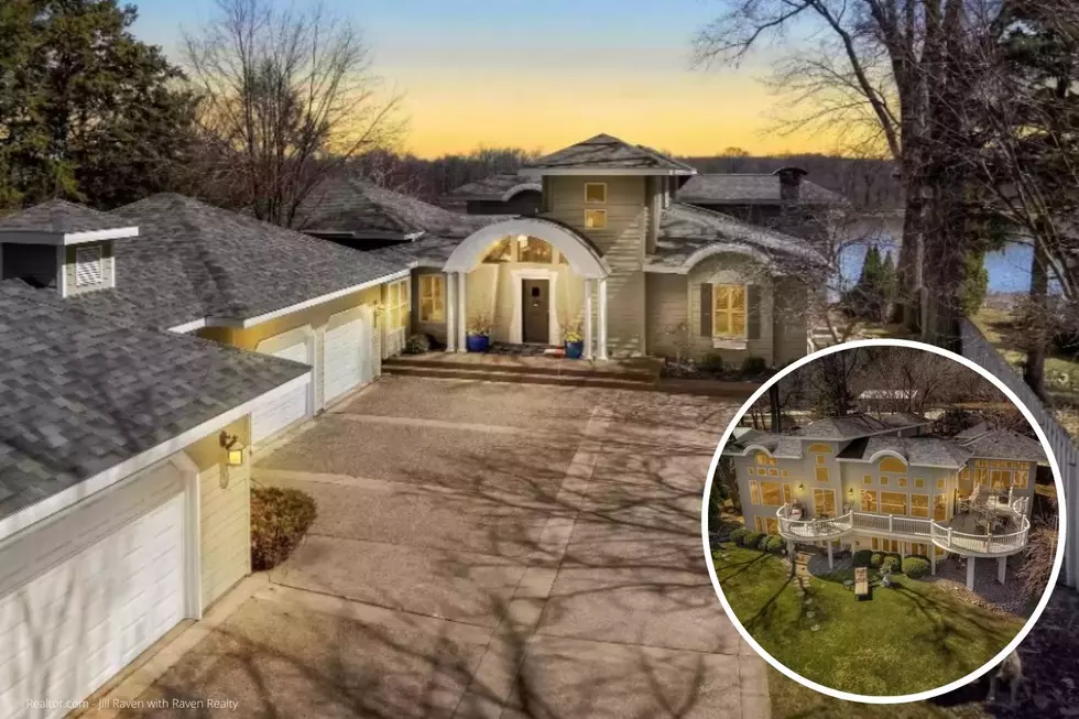 Luxurious Million-Dollar Minnesota Home for Sale on Mississippi River