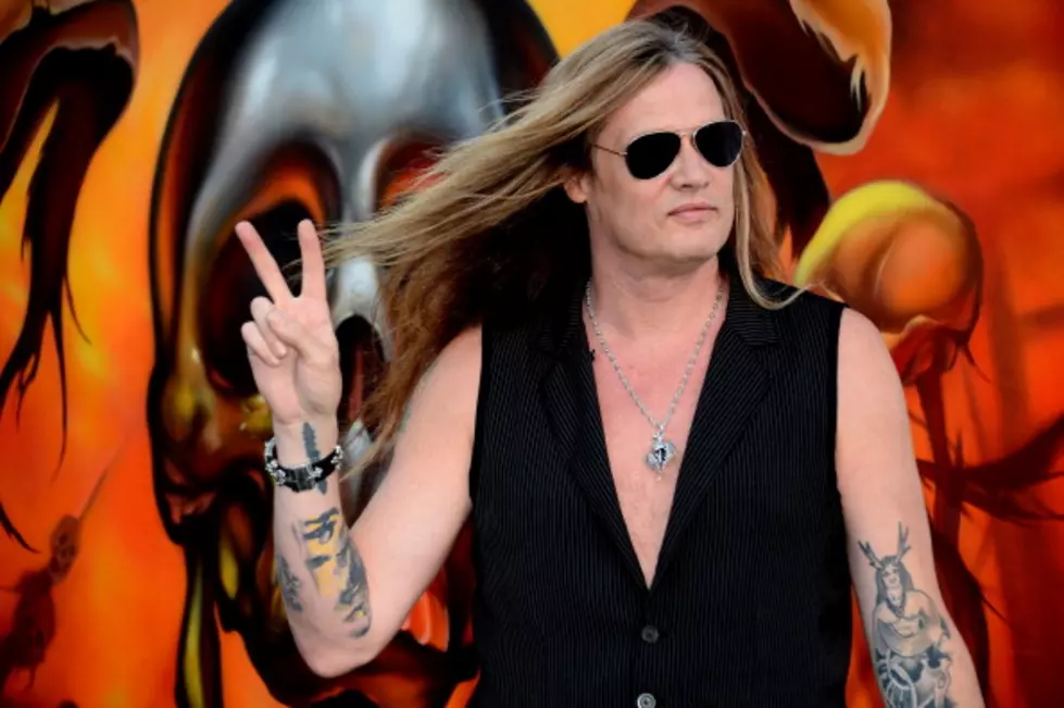 Sebastian Bach Goes off on Cellphone User at Wisconsin Show