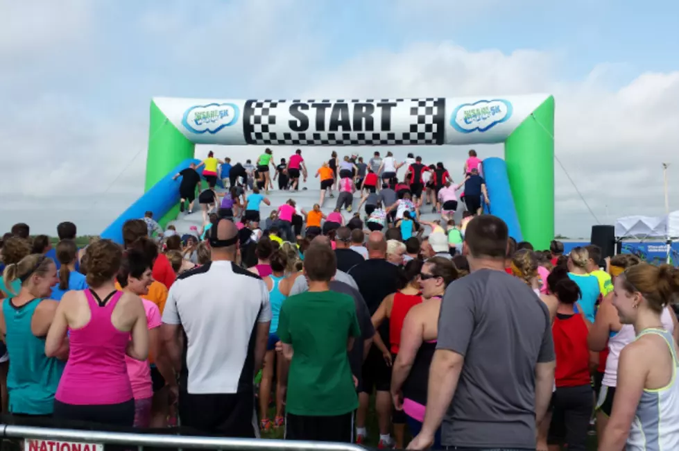 Insane Inflatable 5K Returns to Rochester in 2016 – Super-Duper Early Bird Special