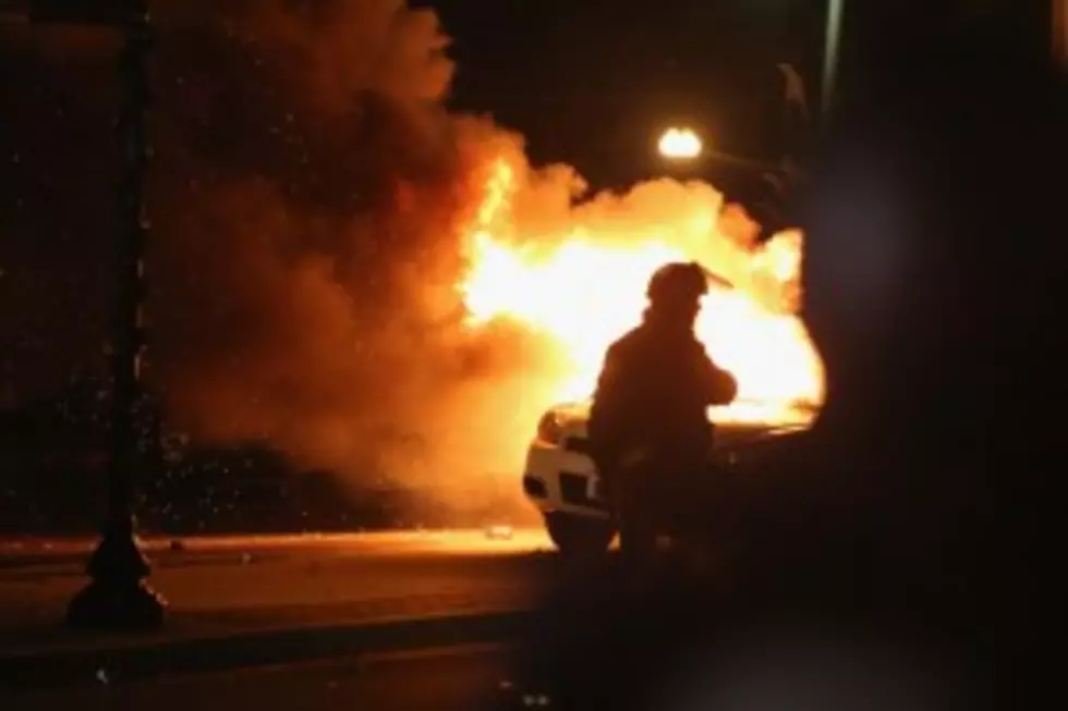 Car Plows Through Ferguson Protesters In Minneapolis(VIDEO)