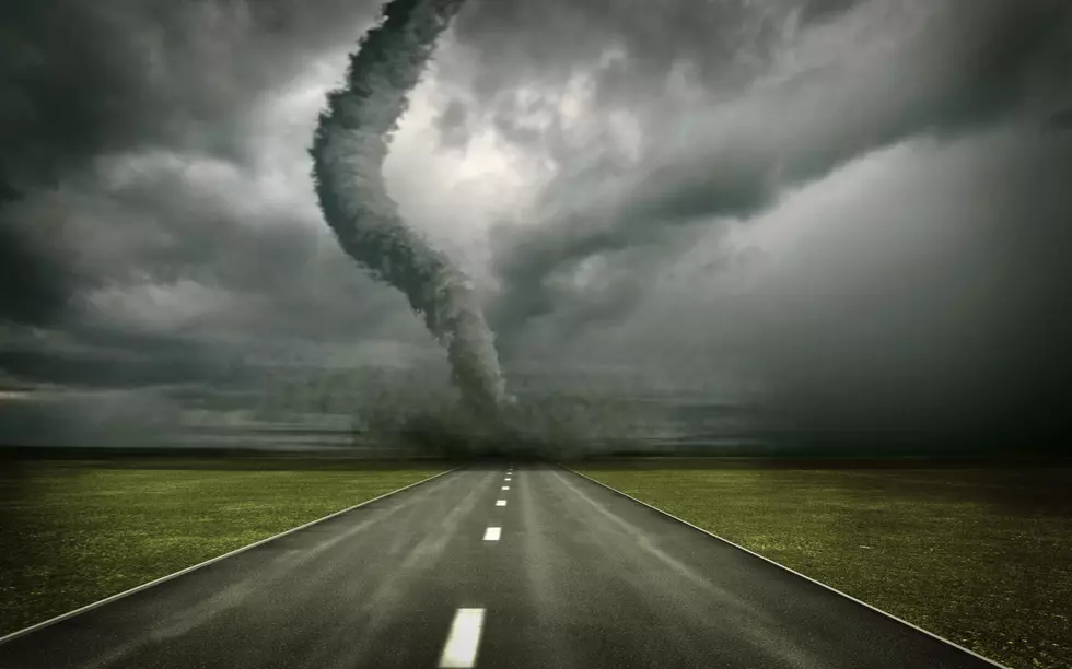 What To Do If You’re Caught In Your Car During a Tornado