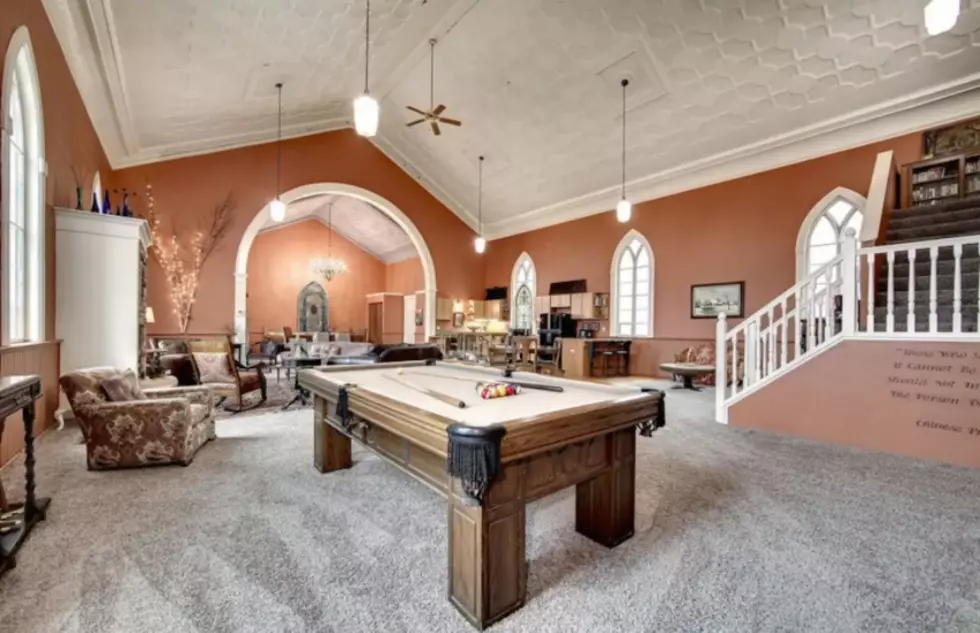 Former Minnesota Church Has Been Transformed Into A Fascinating Airbnb