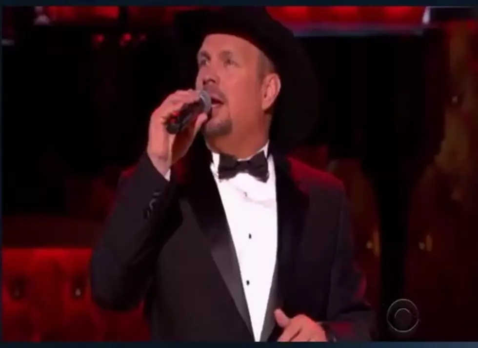 Garth, Carrie and Zac Represent Country Music at Sinatra Tribute Concert