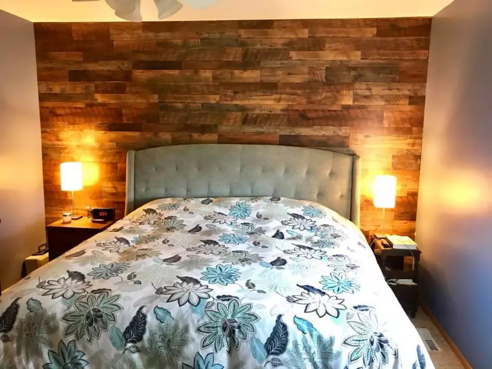 MN DIY: Reclaimed Barn Wood Master Bedroom Accent Wall