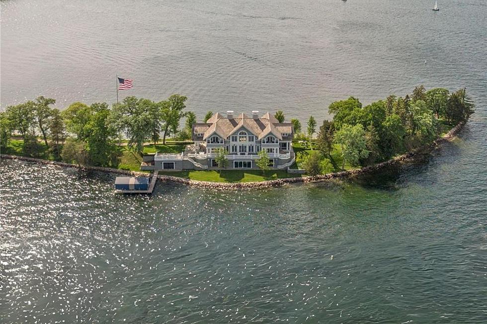 Minnesota's Most Expensive House Has it's Own Private Peninsula