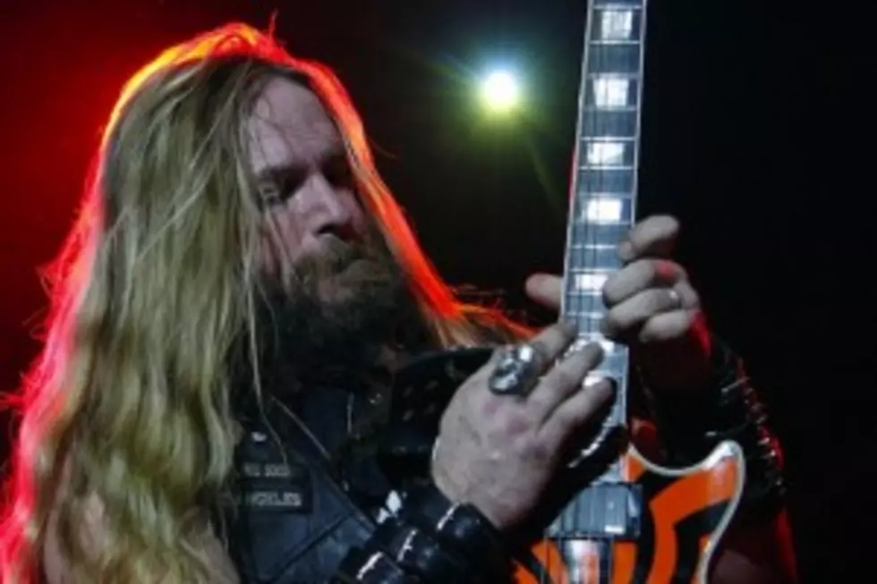 Zakk Wylde Joins Guns N&#8217; Roses Onstage at Their Show in Indianapolis!