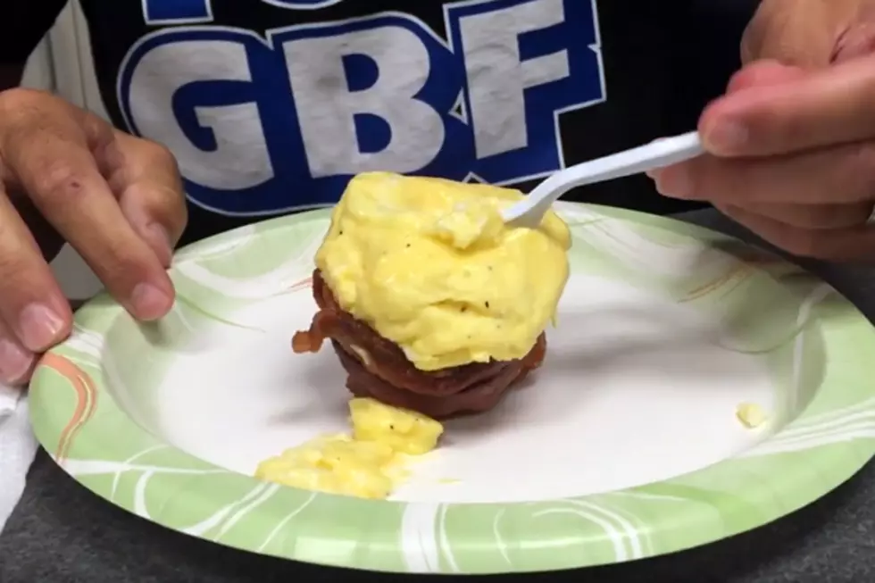 Make Delicious Scrambled Eggs in a Mug – It’s So Easy [Video]