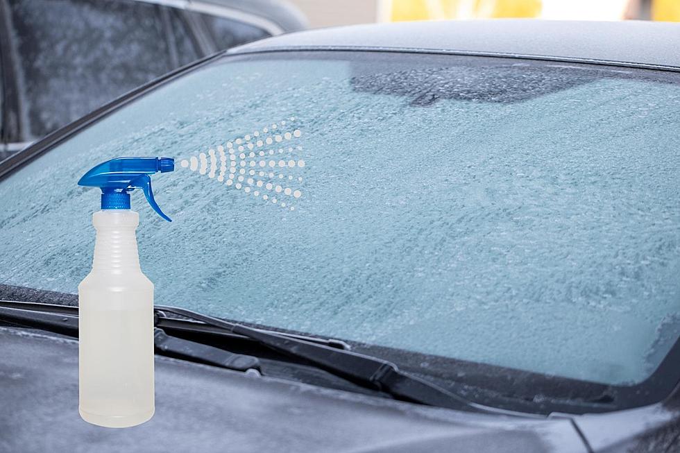 Keep This Two-Ingredient Solution in Your Car to Defrost Your Windshield in Seconds