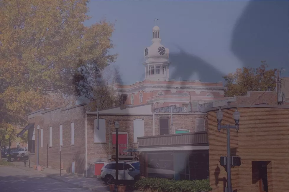 Ghost Tour Takes You to the 10-Most Haunted Paranormal Hot Spots in This Tennessee City