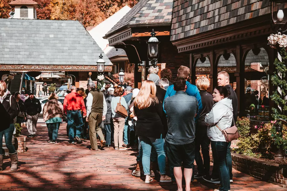 When is the Best Time to Visit Gatlinburg if You Want to Avoid Crowds?