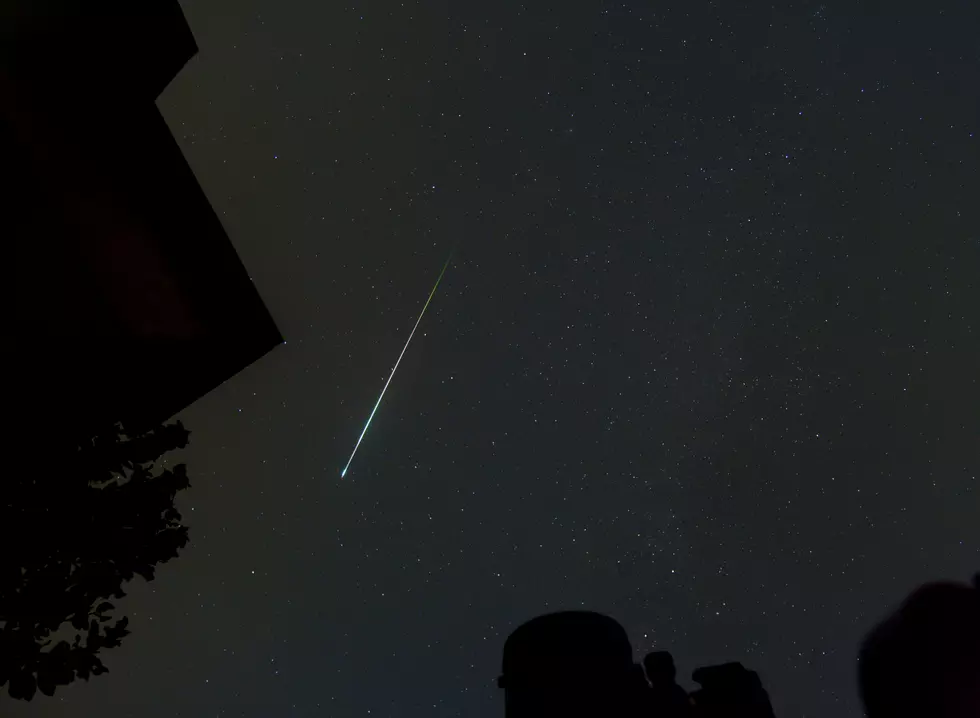 Illinois Dashcam Footage Captures Unbelievable Meteor Footage