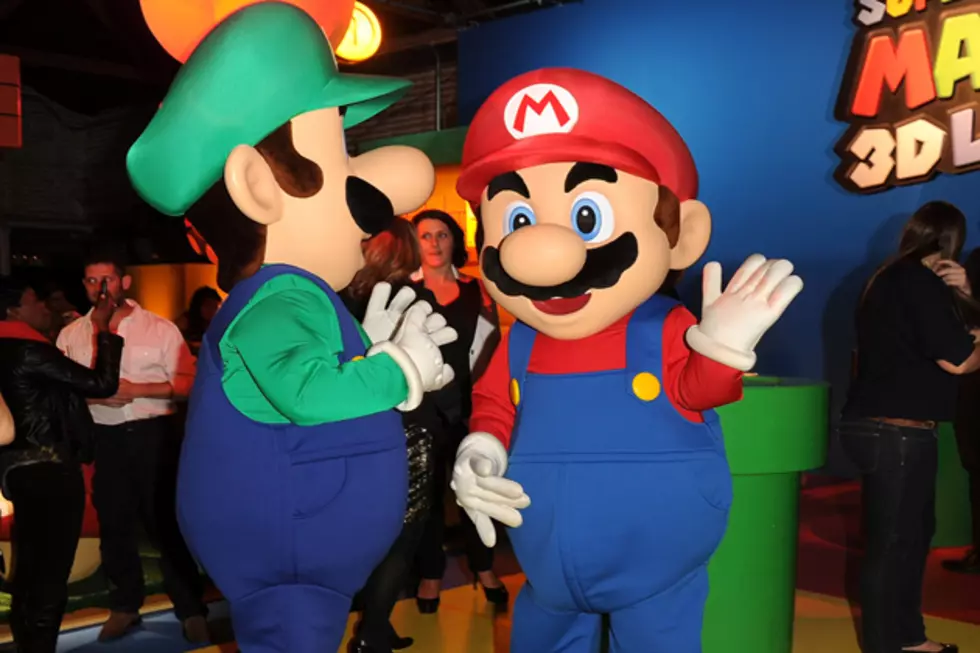 Adorable Super Mario Bros Proposal [VIDEO]