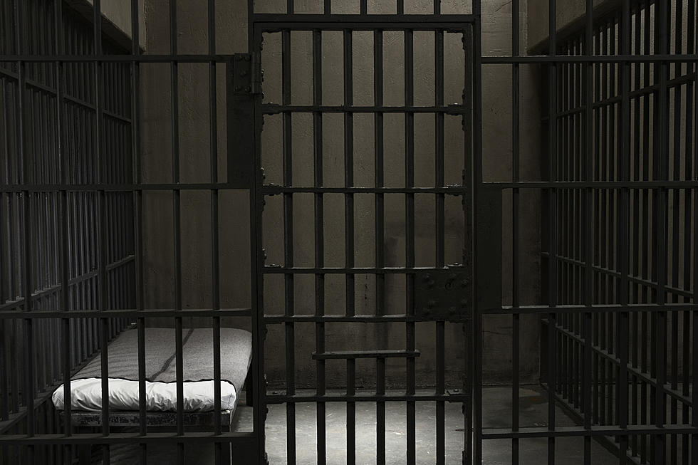 Visitor Trapped In Illinois Jail For 32 Hours