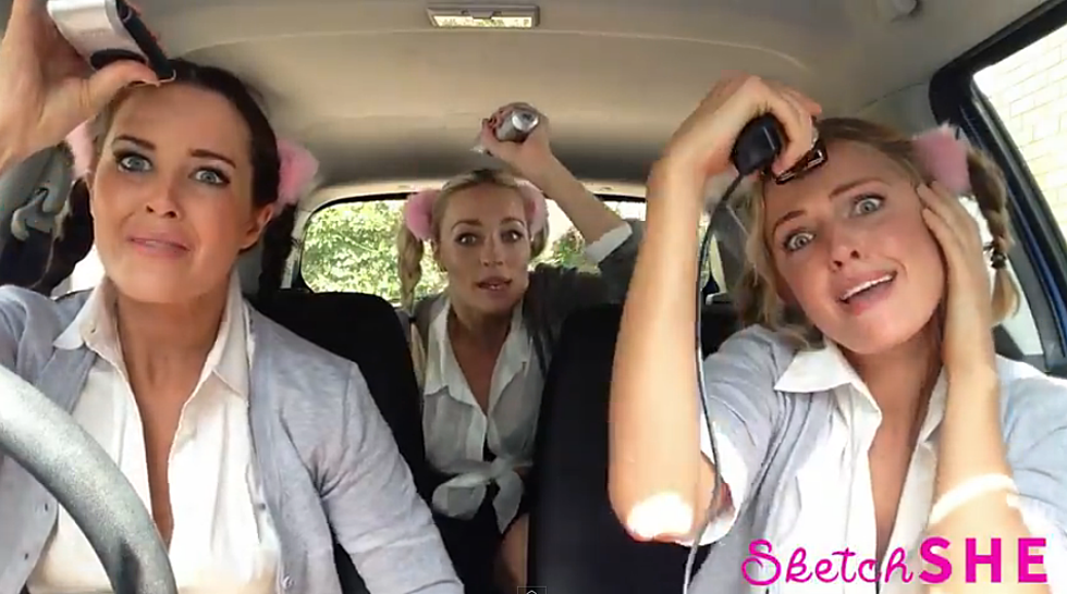 Lip-Syncer Car Girls Are Back