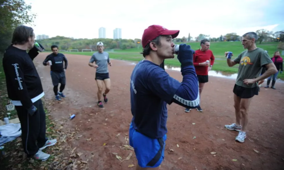 Do You Have What it Takes To Run a &#8216;Beer Mile&#8217; [VIDEO]