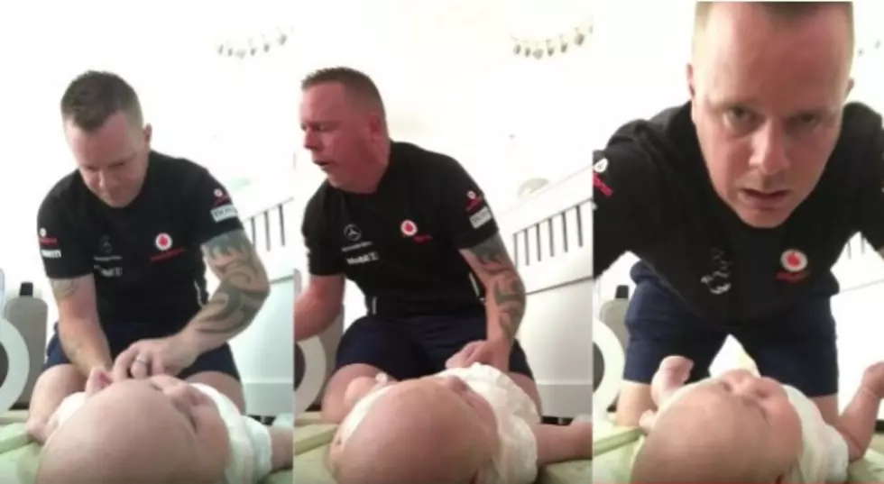New Dad Nearly Vomits While Changing Baby&#8217;s Diaper [VIDEO]