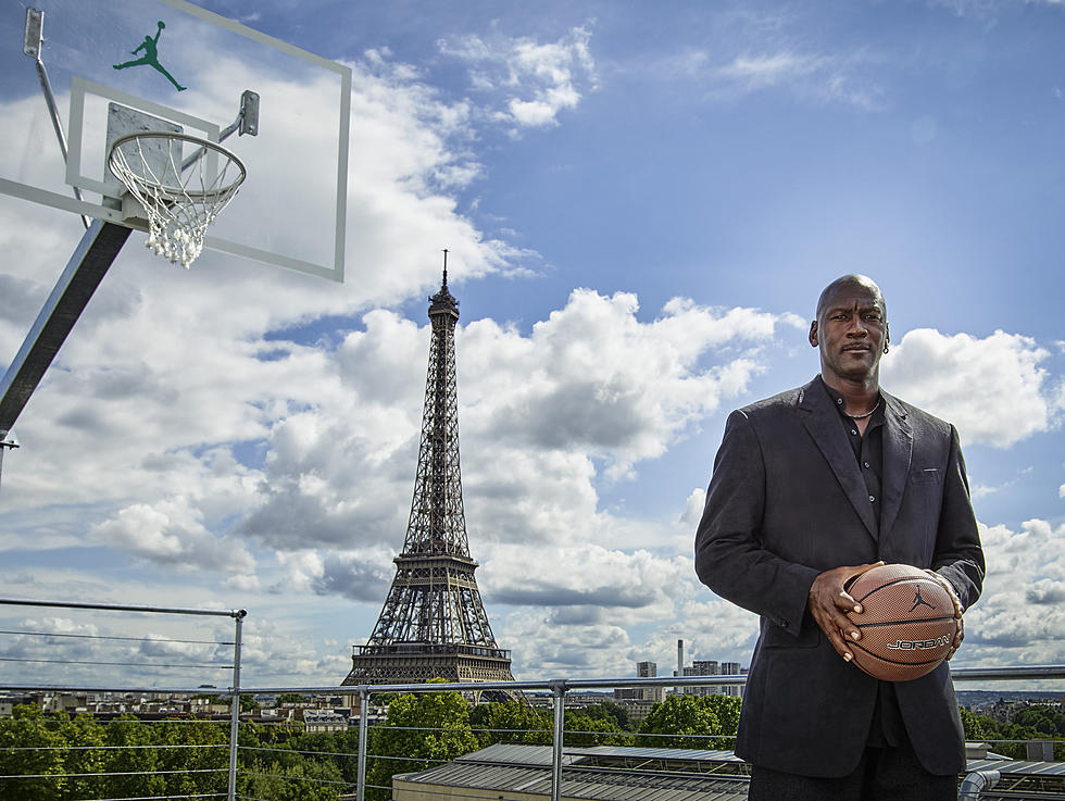 Michael Jordan Lookalike Spotted on a Basketball Court