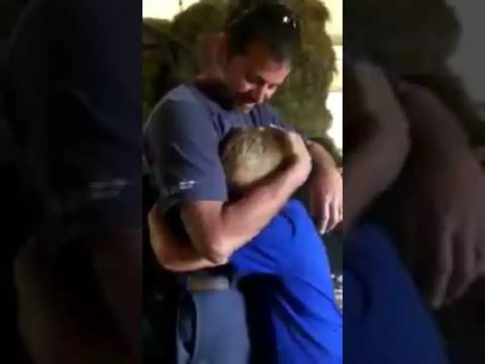 Young Cubs Fan Reaction to Dad&#8217;s Gift is So Adorable