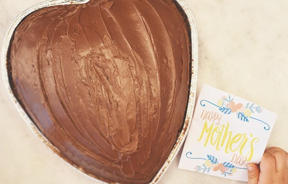 Portillo’s Limited-Edition Hearth-Shaped Cakes To Return For Mother’s Day