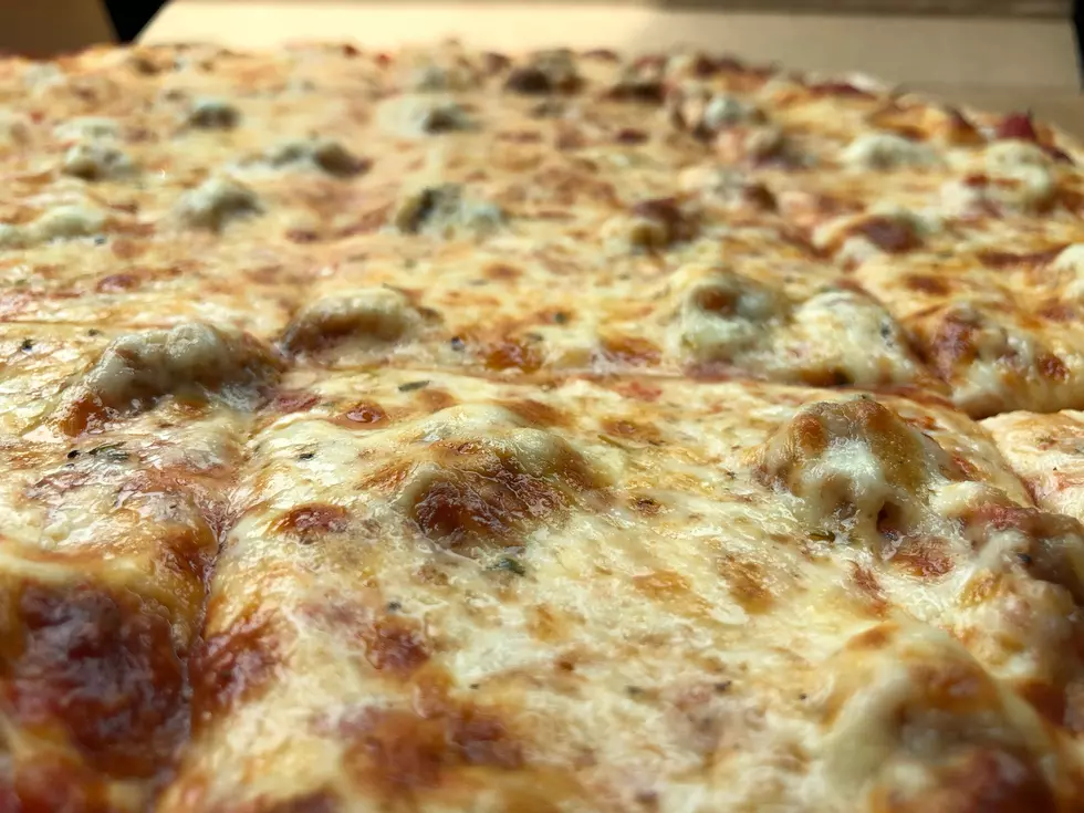 This Restaurant Serves Up Rockford’s ‘Most Agreeable Pizza’