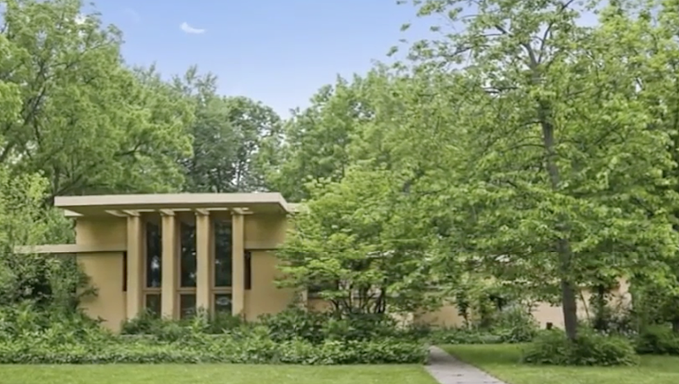 See Frank Lloyd Wright Home That Was Once A Chicago School