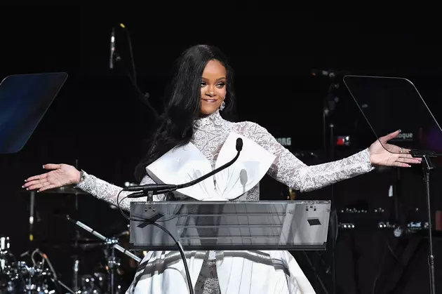 The &#8216;Rihanna Birthday Challenge&#8217; is a Thing And You Need to Try it