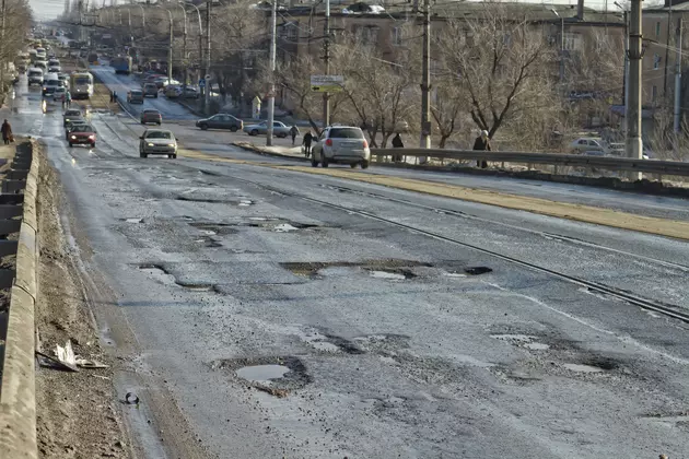 7 Hilarious Tweets About Rockford Potholes