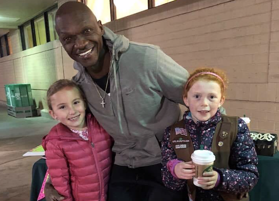 Meet The Girl Scout Cookie Customer of Everyone’s Dreams