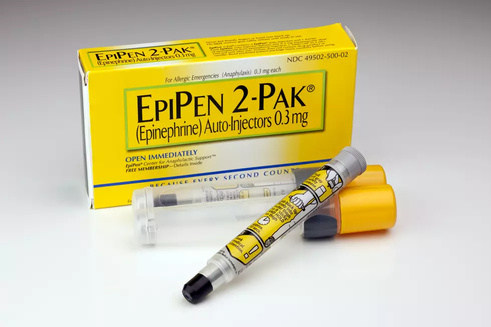 Illinois Is Officially The First State To Cover EpiPens For Kids