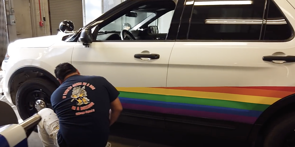 Chicago Police Unveil Squad Car for Sunday’s Pride Parade