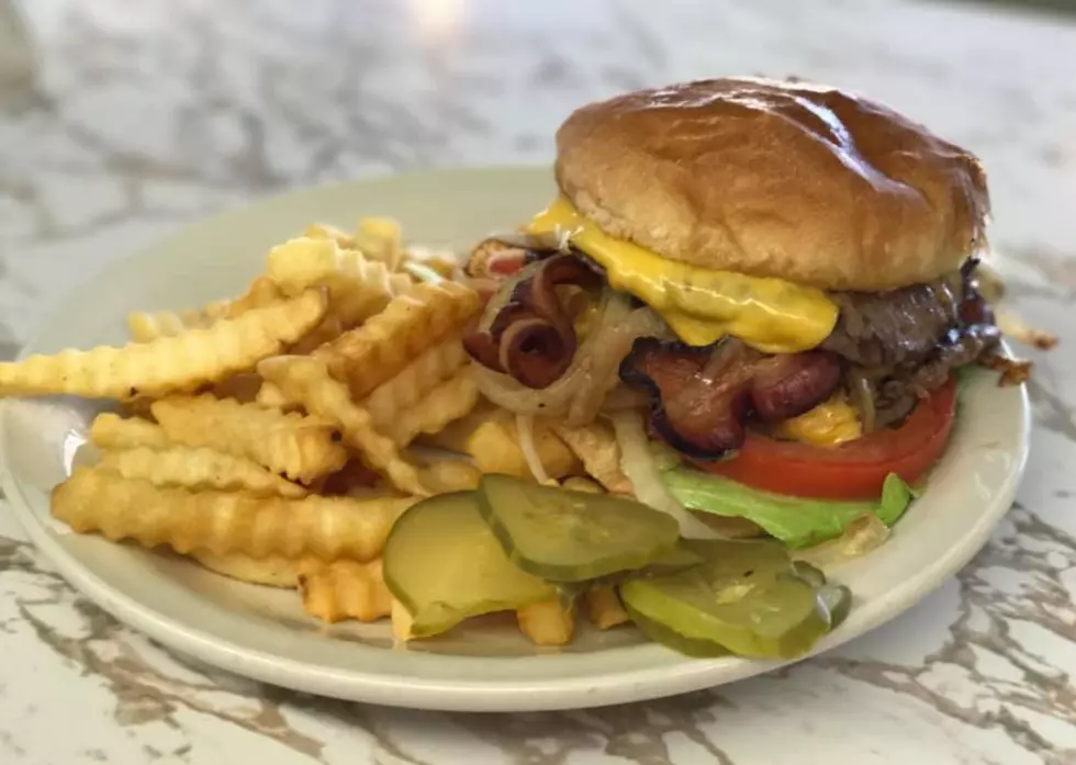 Small Wisconsin Restaurant Grills 'Just About Perfect' Burgers