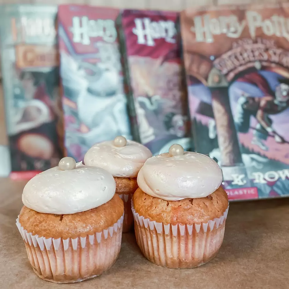 Harry Potter-Inspired Butterbeer Cupcakes Magically Appear At Rockford Bakery