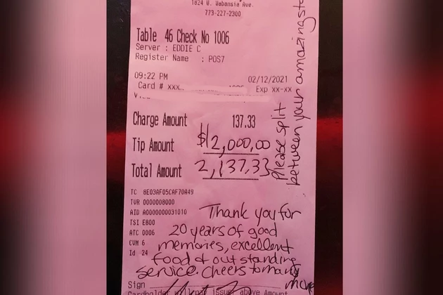 Chicago Couple Leaves $2,000 Tip on 20th Anniversary of First Date