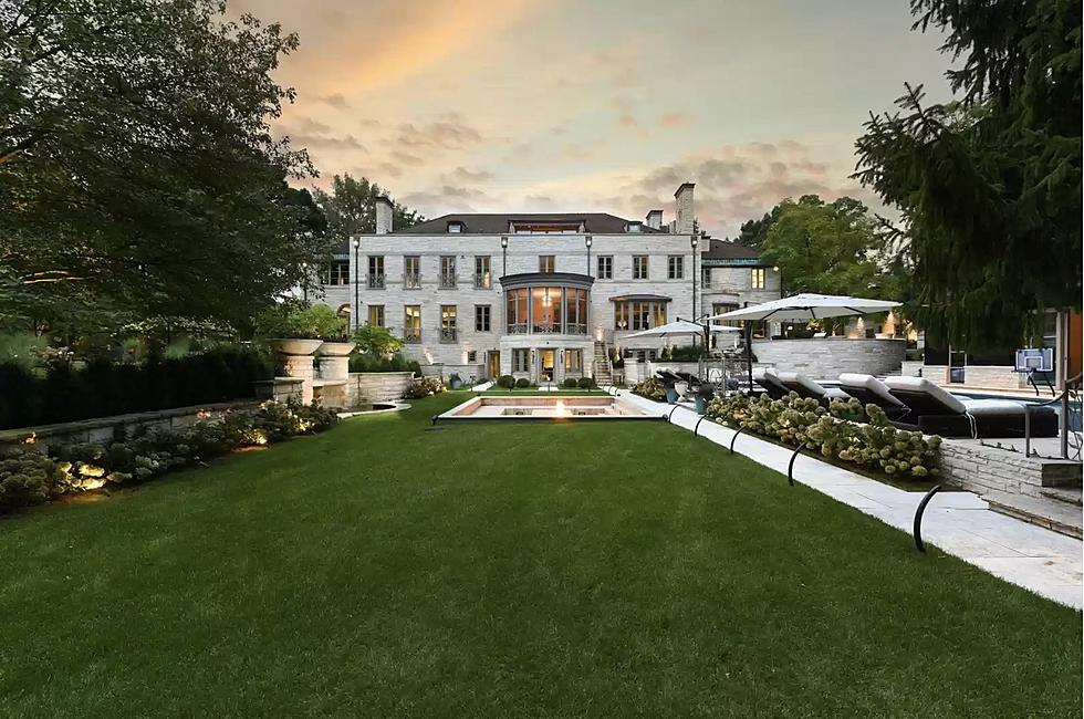 10 Jaw Dropping Mansions For Sale in Illinois' Richest Town