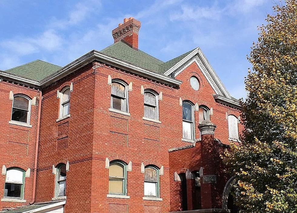 Abandoned Illinois Schoolhouse For Sale Featured on New HGTV Show