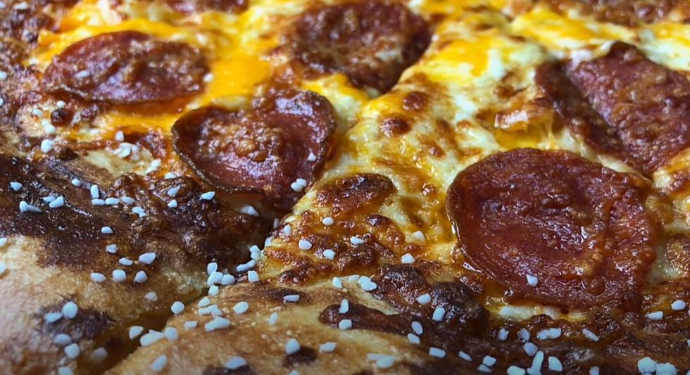Illinois' Most Popular Pizza Chain Revealed and We're Surprised