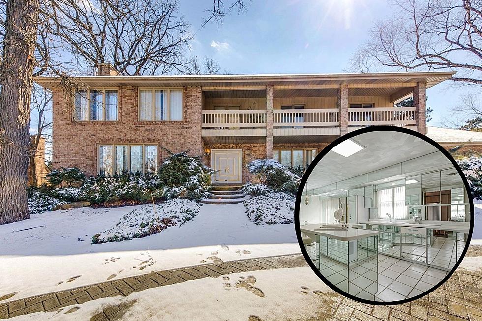 &#8216;See Yourself&#8217; Living in This Huge Mirror Filled Illinois Home For Sale