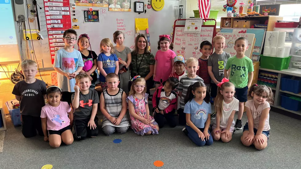 Honoring Illinois Teacher for Her Gift of Filling Kids with School-Lovin’ Vibes