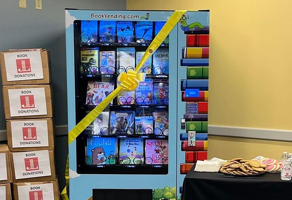 Illinois Pediatric Office Opens ‘Book Vending Machine’
