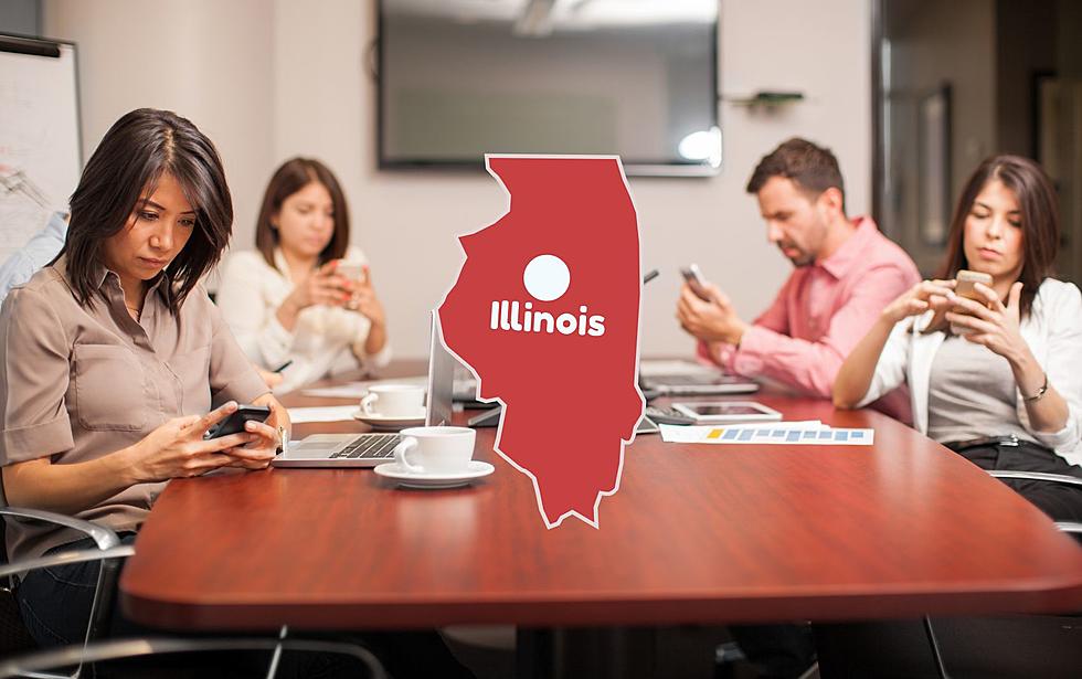 Illinoisans Say This Is The #1 Biggest Distraction At Work 